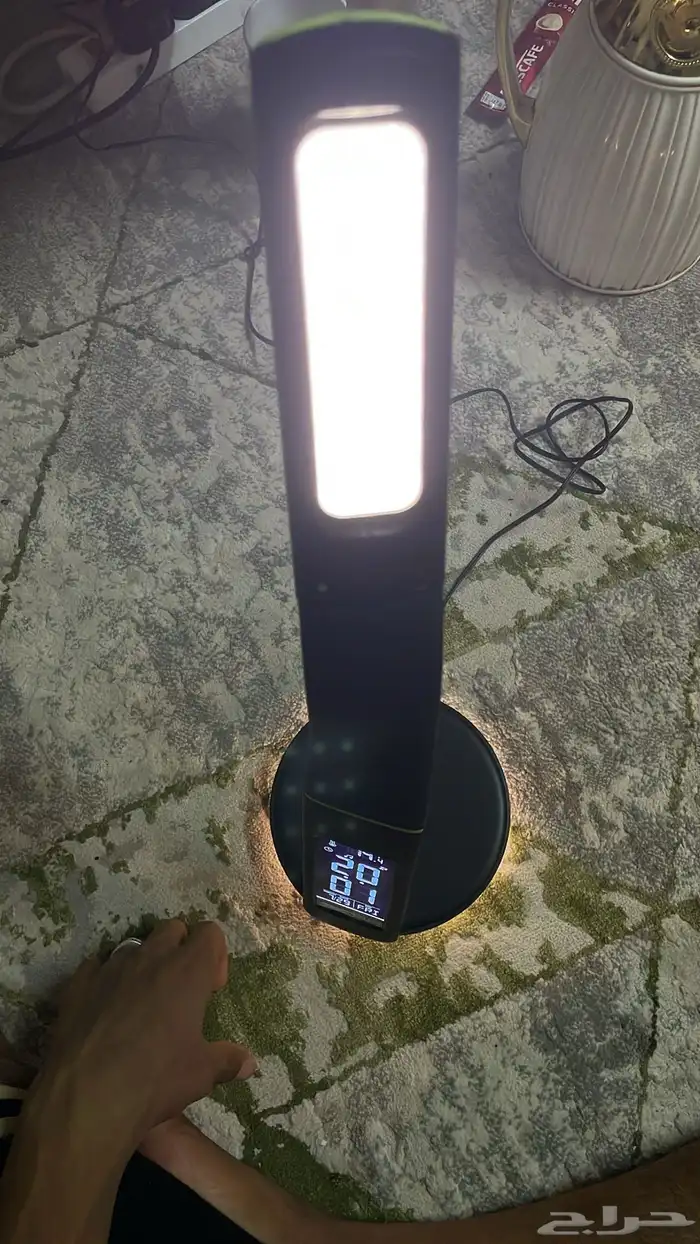 اباجورة وشاحن goui 8