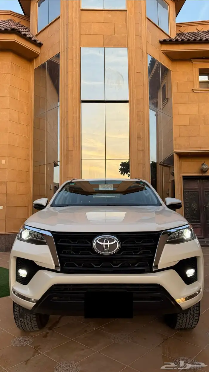 تويوتا فورتشنر موديل 2022 VX 6 1