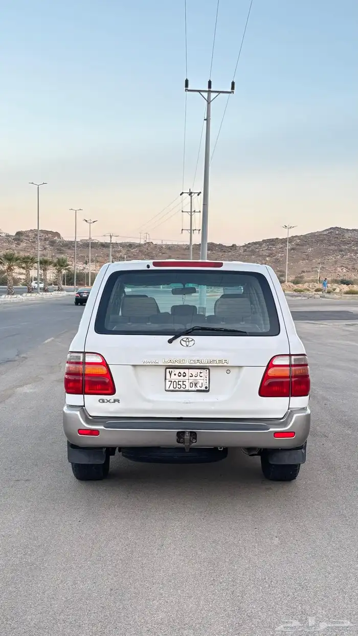 لاند كروزر صالون 9