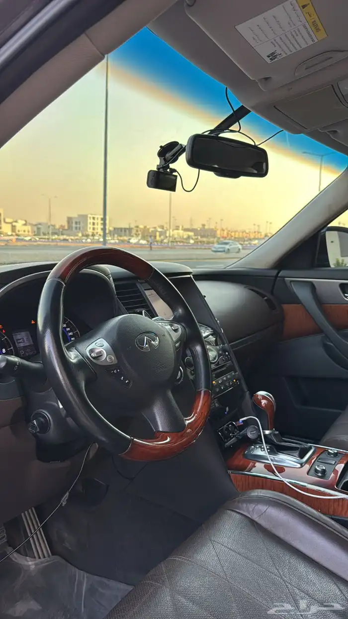 جيب انفنتي QX70 9