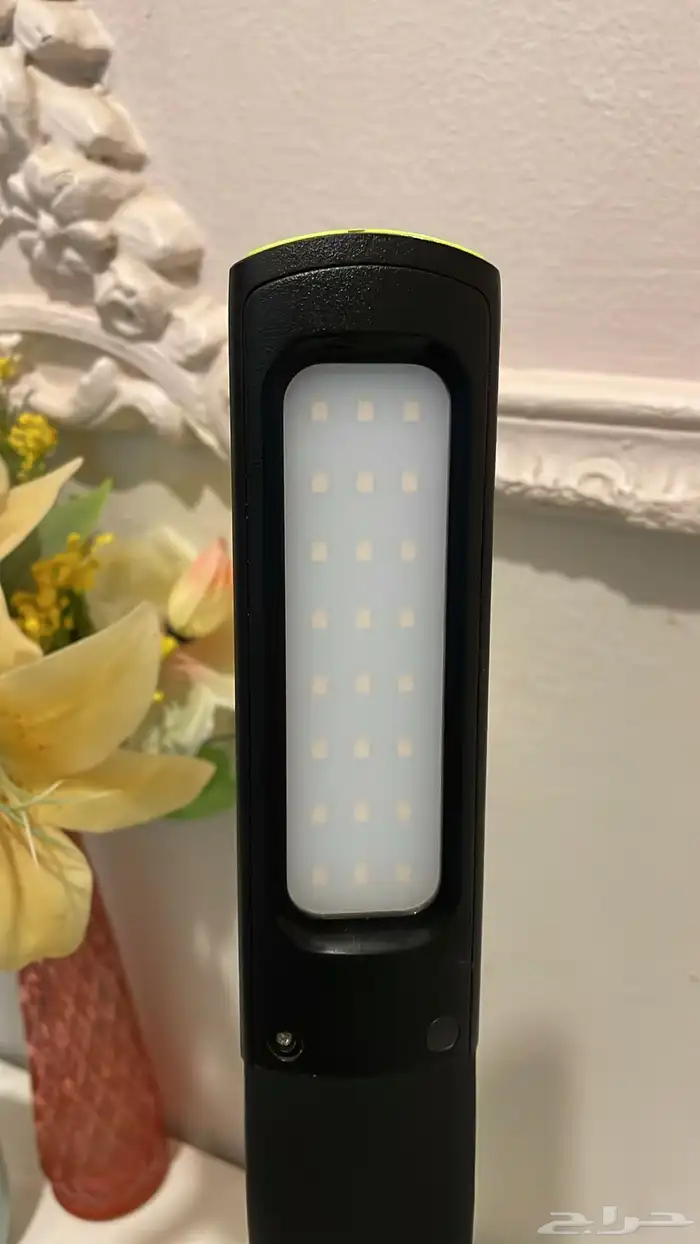 اباجورة وشاحن goui 4