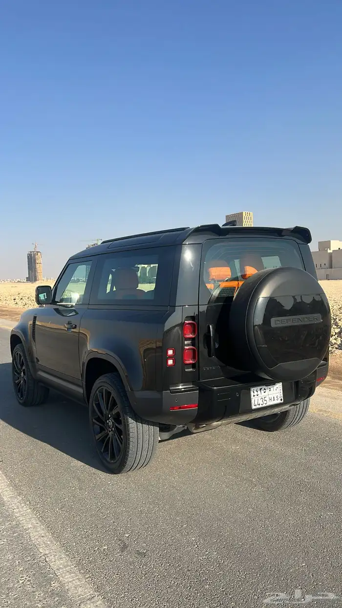 للبيع لاندروفر (ديفندر) 2021 3