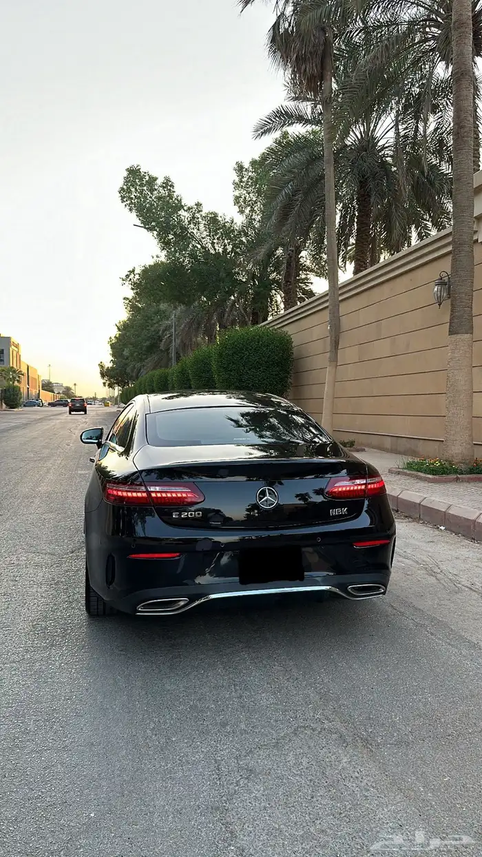 مرسيدس E200 2021 18