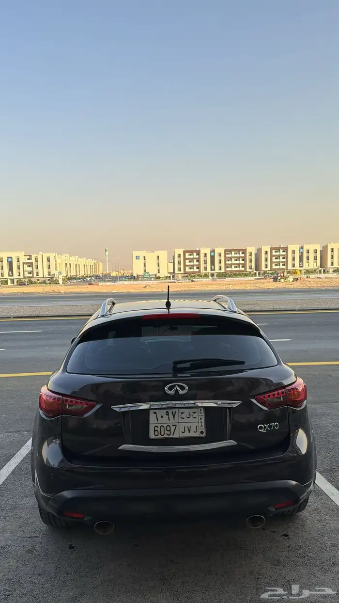 جيب انفنتي QX70 4