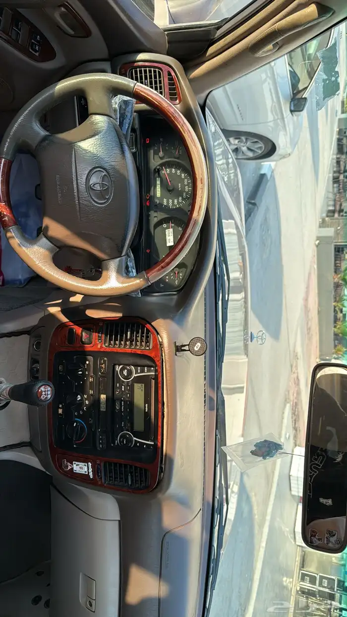 للبيع لاند 2002 GXR 10