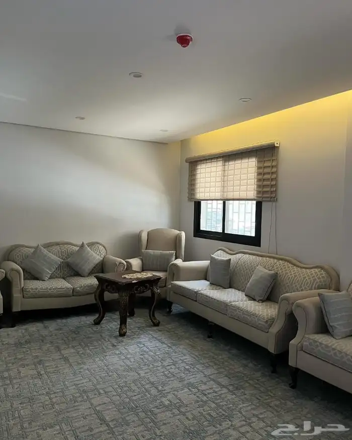 شقة مؤثثة بموقع مميز للبيع 4