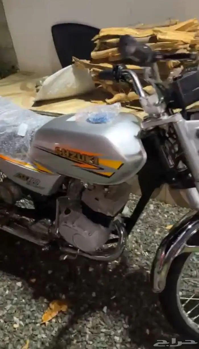 دباب سزوكي الاصلي x100 بحاله نضيفه م يشكو من شيء 3