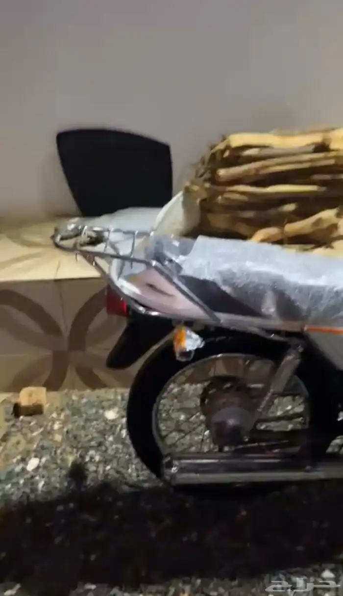 دباب سزوكي الاصلي x100 بحاله نضيفه م يشكو من شيء 2