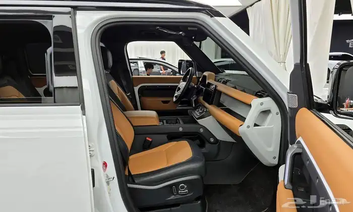 (130) P400 X-Dynamic HSE 2024 ديفندر 11