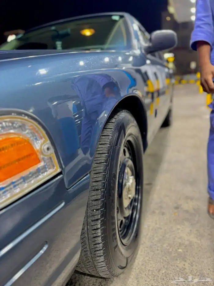 فورد كراون فكتوريا بوليسي 14