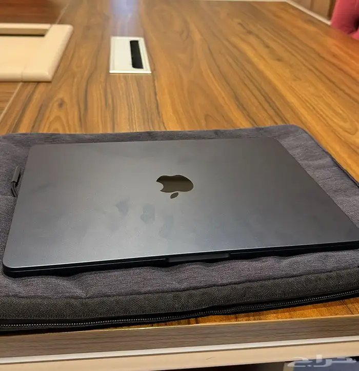 لابتوب ابل m2 1