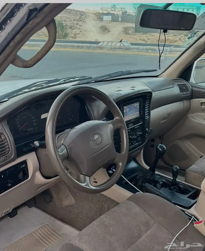 لاند كروزر صالون 24