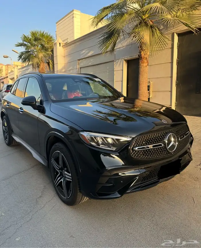 مرسيدس GLC300 AMG موديل 2025 شبه جديد ضمان الجفالي 0