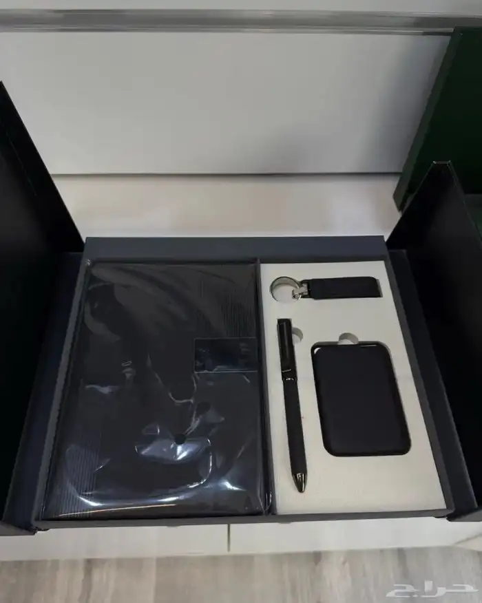 بوكسات موظفين أنيقة للاهداءات مع حفر الشعار 0