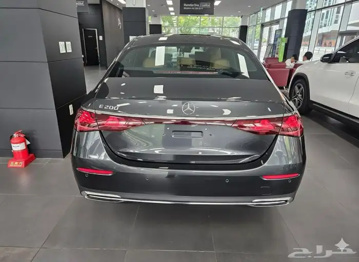 مرسيدس E200 7