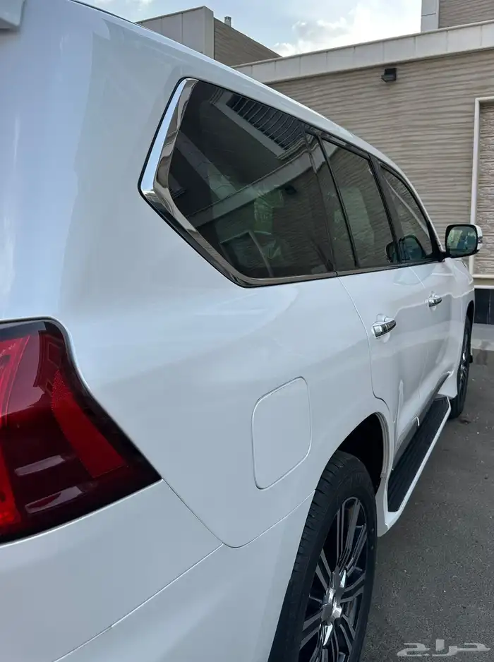 لكزس 2021 سبورت (( عداد 9 الاف فقط مخزن شبه الأصفار )) 22