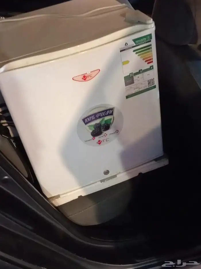 ثلاجه مكتبيه شبه جديده 0