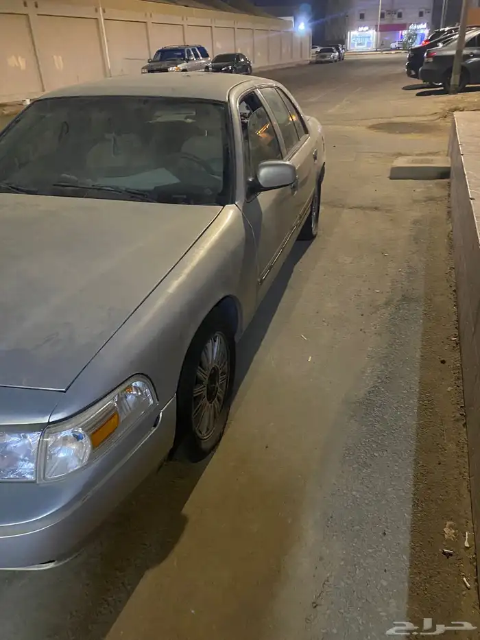 فورد 2011 ماركيز مرشوش رفرف وكبوة وصدام امامي ماشي فوق 480 0