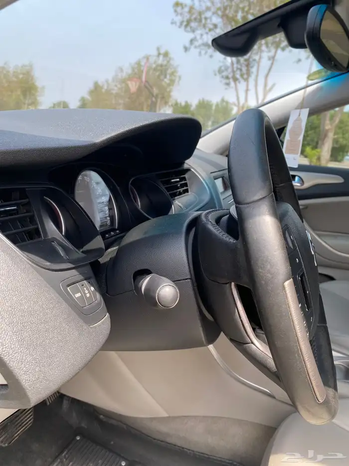 ستروين فخامه بحاله الوكالة ممشى 120 الف فقط 4