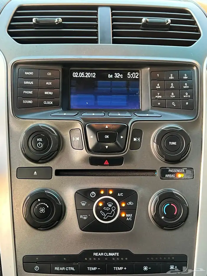 فورد اكسبلورر 2013 ( دبل بحالة الوكالة ) 26