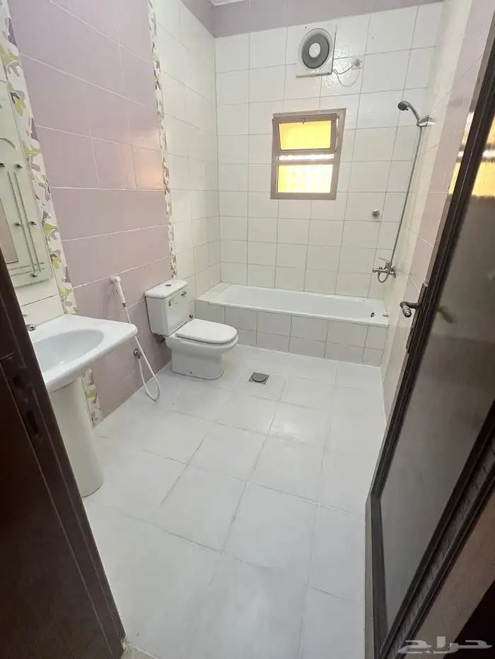 شقة 6 غرف للإيجار(البحيرات) 13