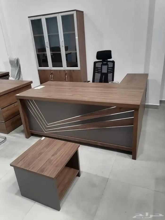 كلو اثاث مكتبي موجود 31