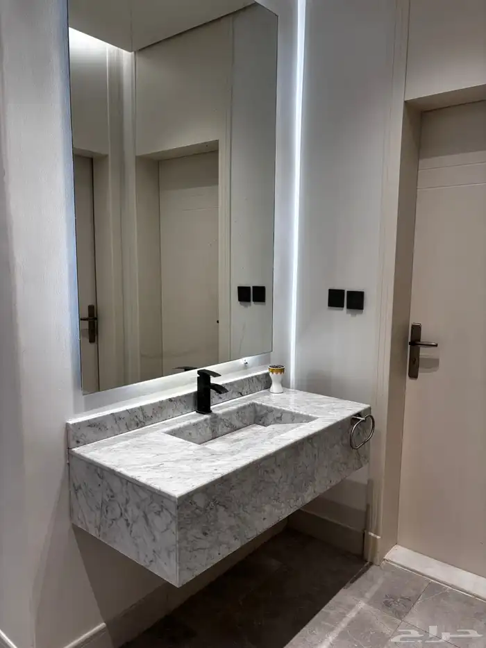 شقة دور كامل للايجار حي الرحمانية 13