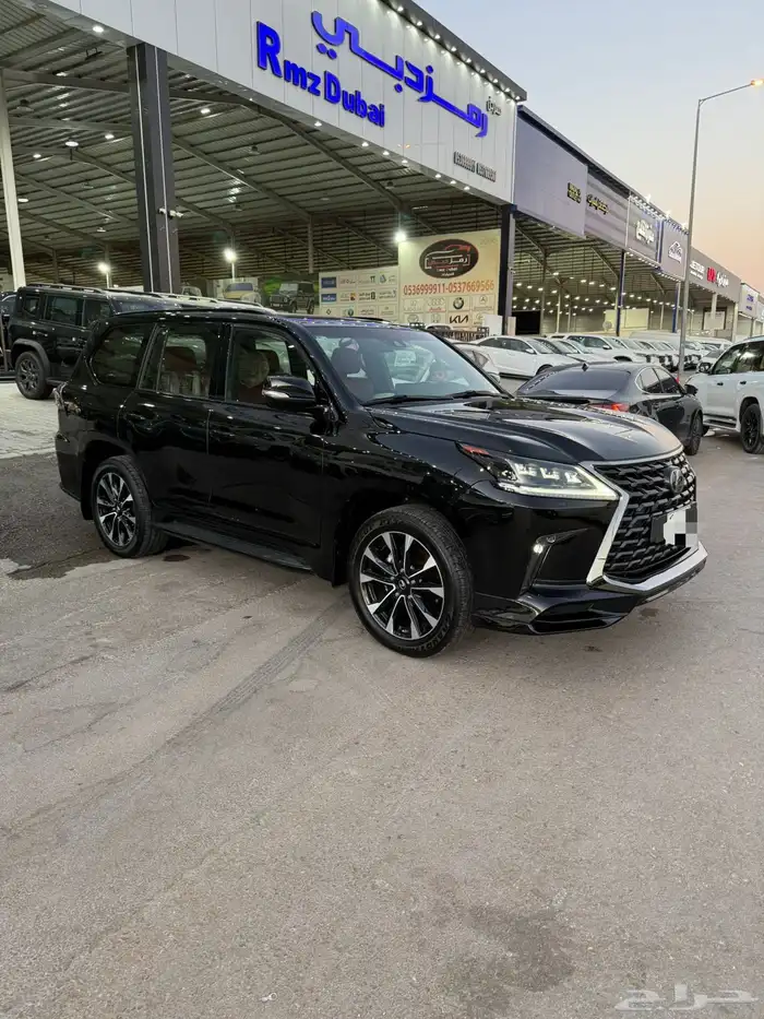 لكزس فل كامل بلاك ديشن 2021 1