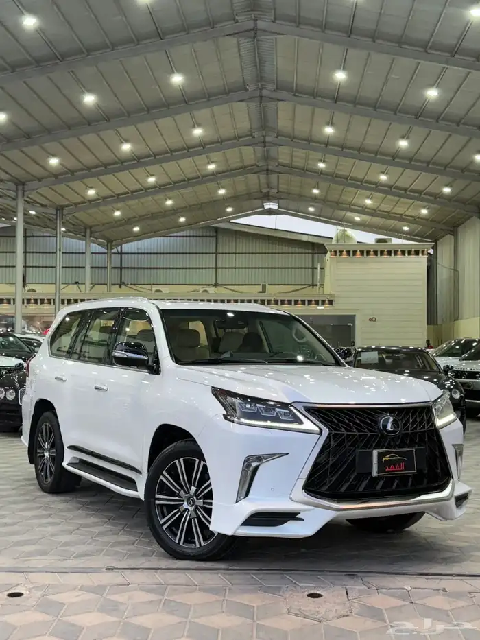 لكزس - 2019 - LX570 - فل كامل 0