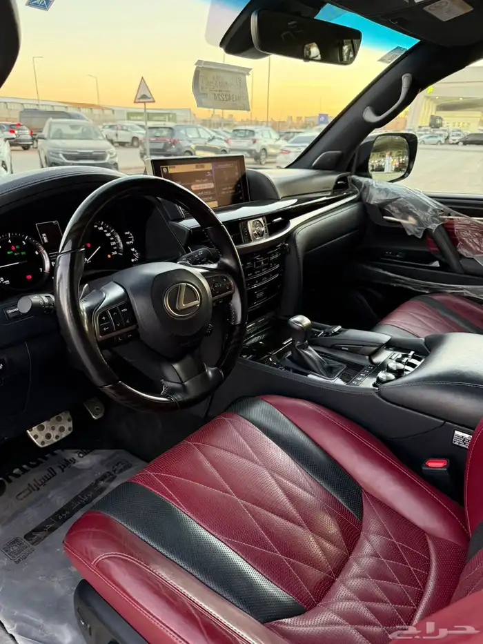 لكزس فل كامل بلاك ديشن 2021 4