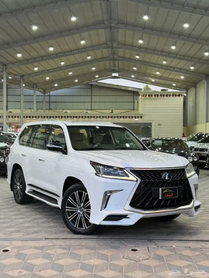 لكزس - 2019 - LX570 - فل كامل 1