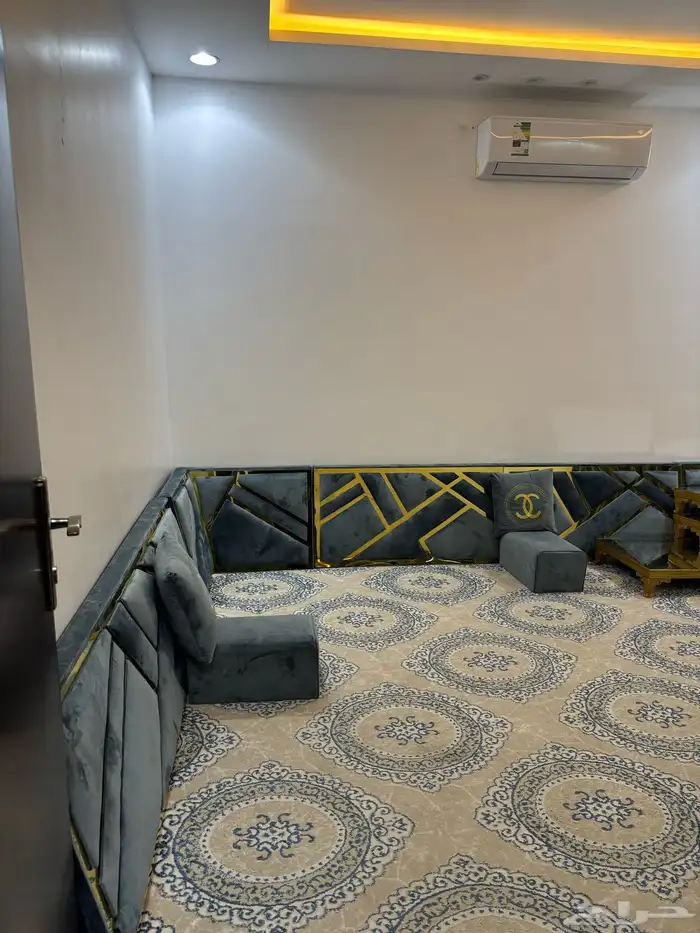 اثاث غرفه خشب نظيف 4