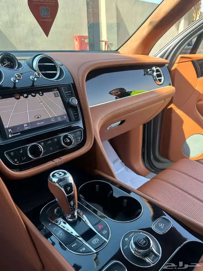 للبيع جيب بنتلي بنتياقا موديل 2020 4