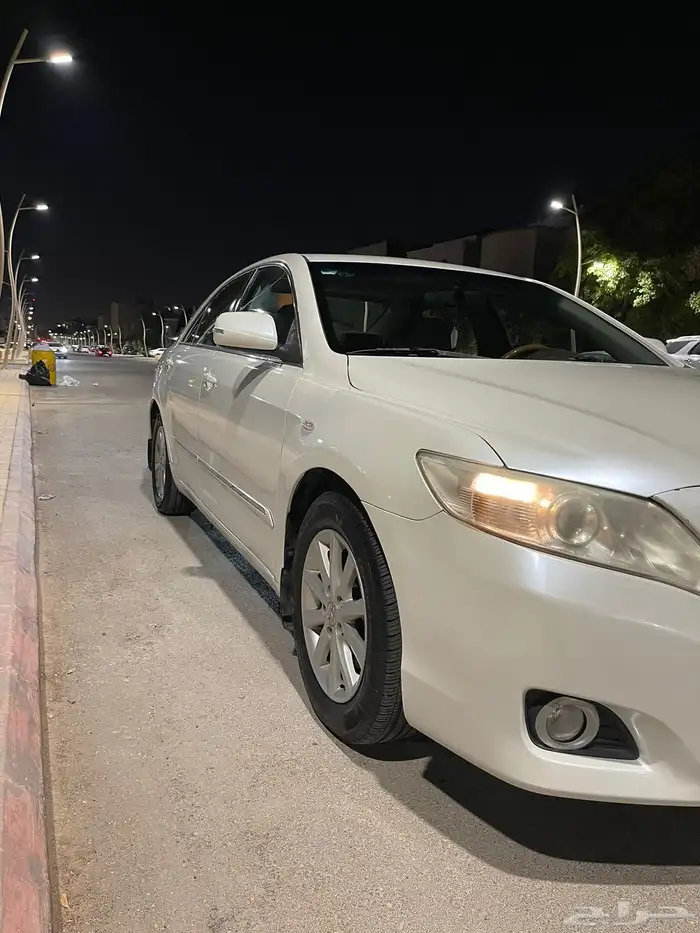 للبيع كامري 2011 1