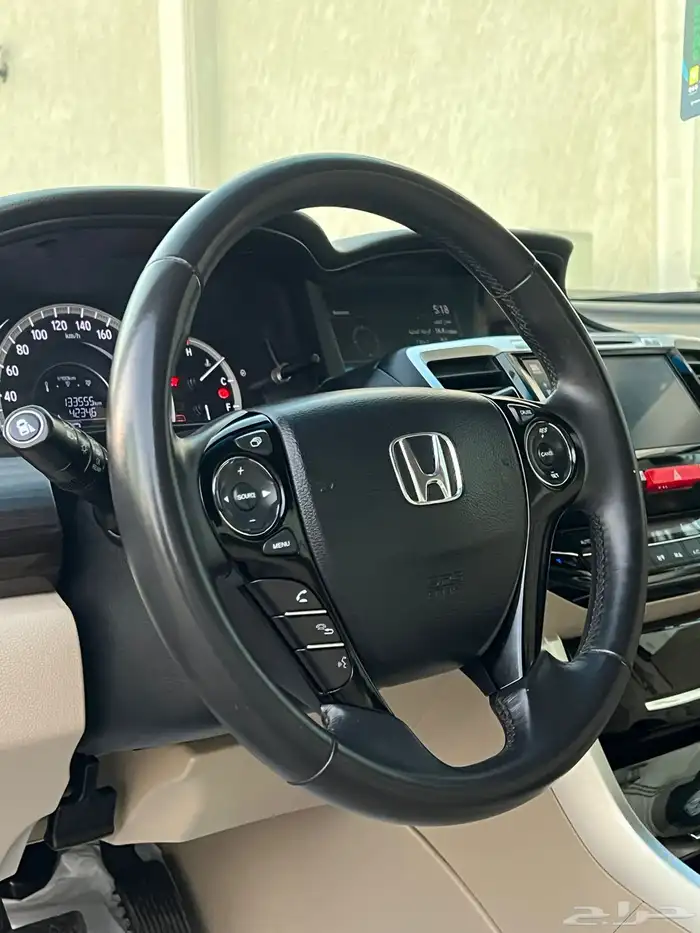 هوندا اكورد 2017 (( ممشى قليل ) 28