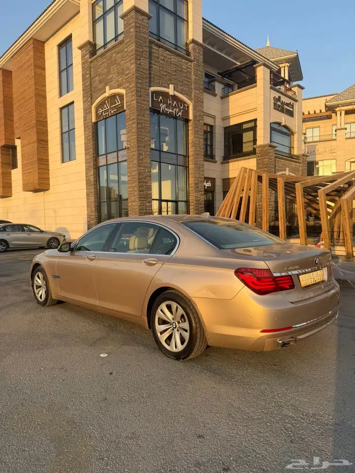 بي ام دبليو 730 مالك اول 1