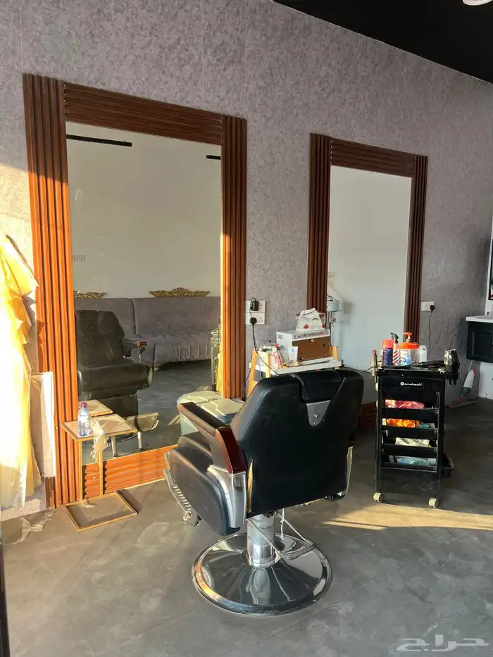 صالون حلاقة للتقبيل بالقيصومة 4