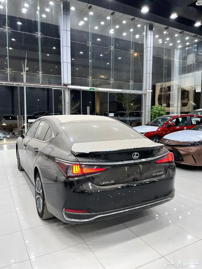 لكزس es300 الموديل 2025 14