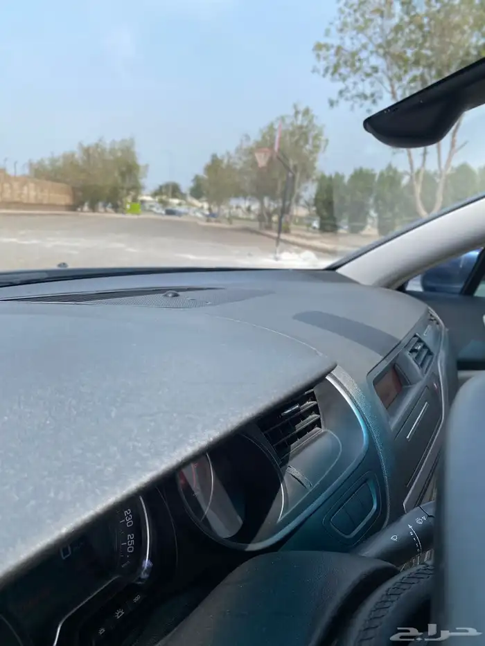 ستروين فخامه بحاله الوكالة ممشى 120 الف فقط 5