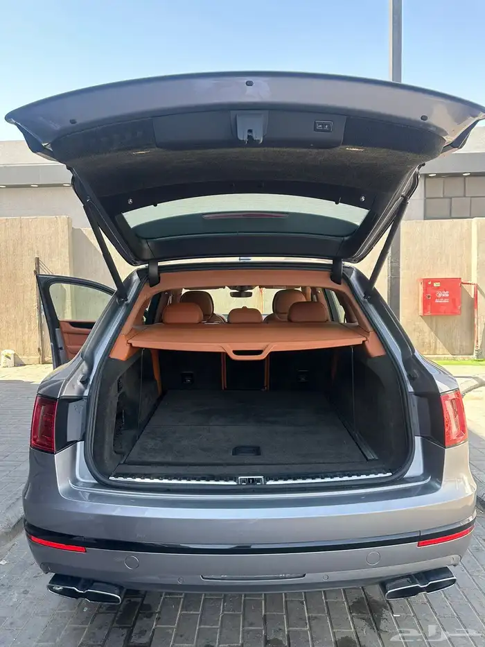 للبيع جيب بنتلي بنتياقا موديل 2020 8