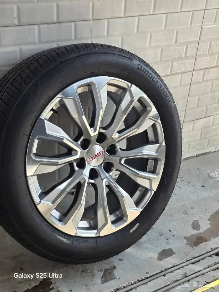 جنوط وكفرات جمس دينالي مقاس 22 اصلي وكاله 7