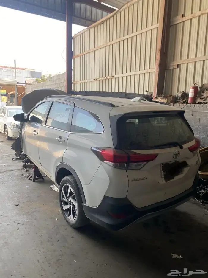 راش تويوتا موديل 2022 مصدومة للبيع 2