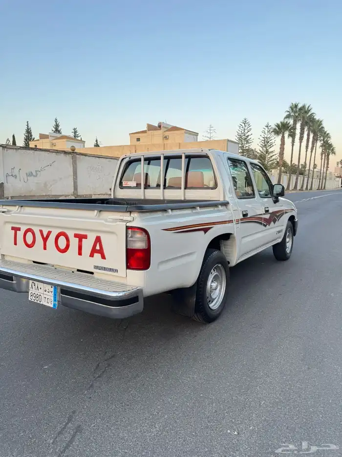 هايلوكس شبه جديد ( مخزن ) 9