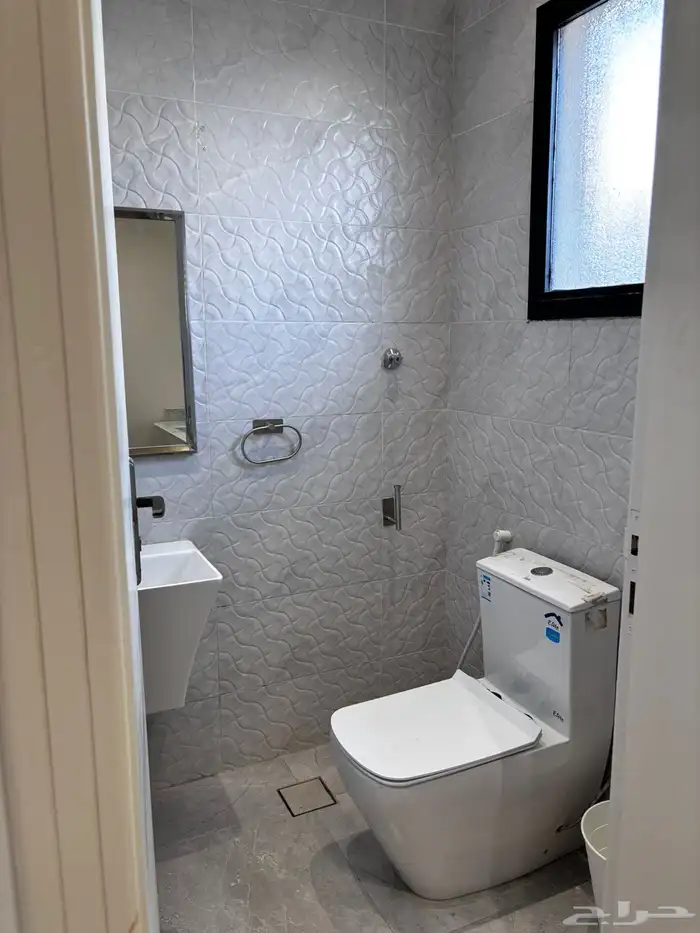 شقة دور كامل للايجار حي الرحمانية 14