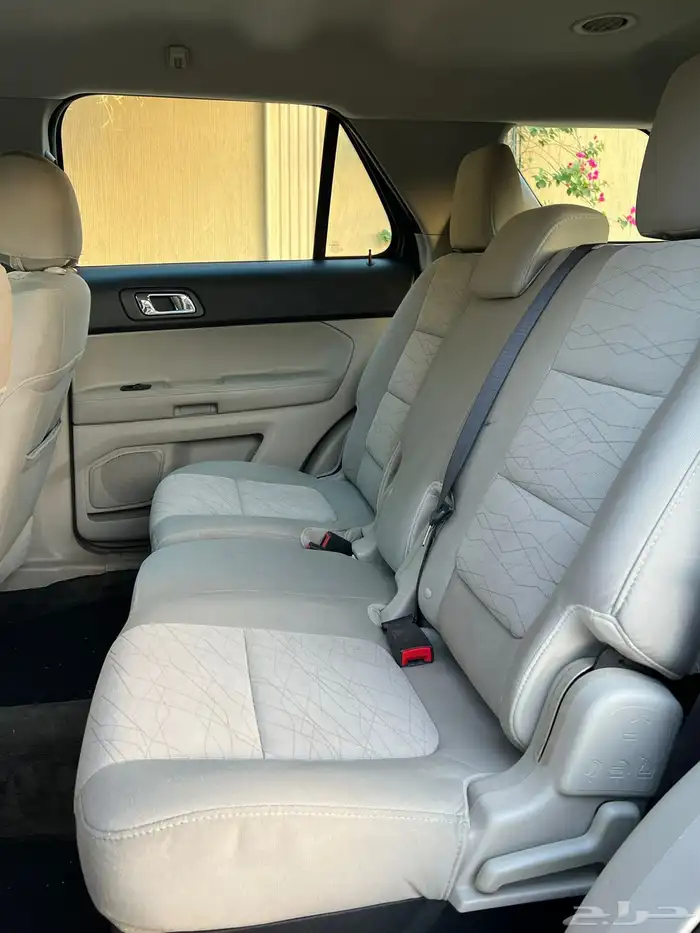 فورد اكسبلورر 2013 ( دبل بحالة الوكالة ) 25