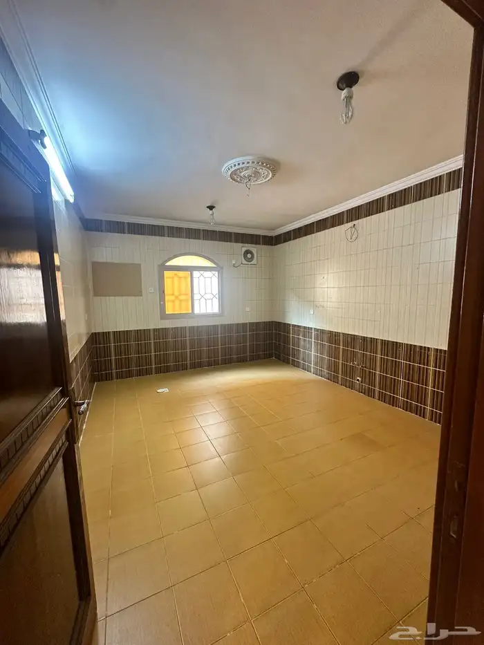 شقة 6 غرف للإيجار(البحيرات) 4