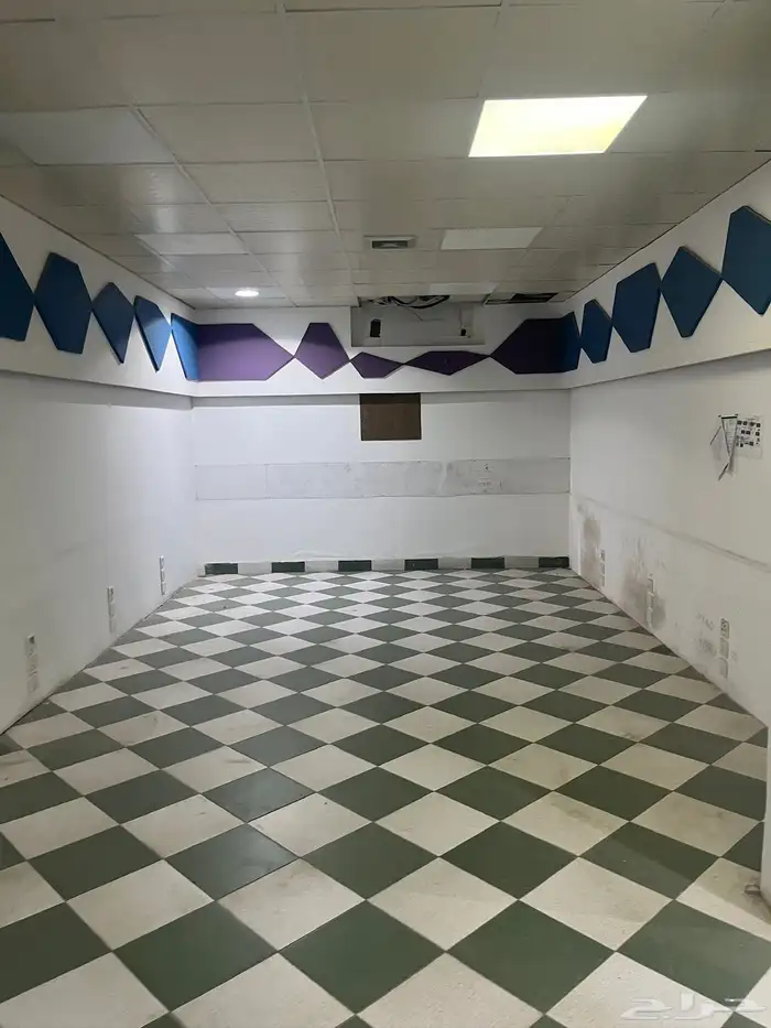 مستودع للإيجار بيسمنت في حي المرسلات 2