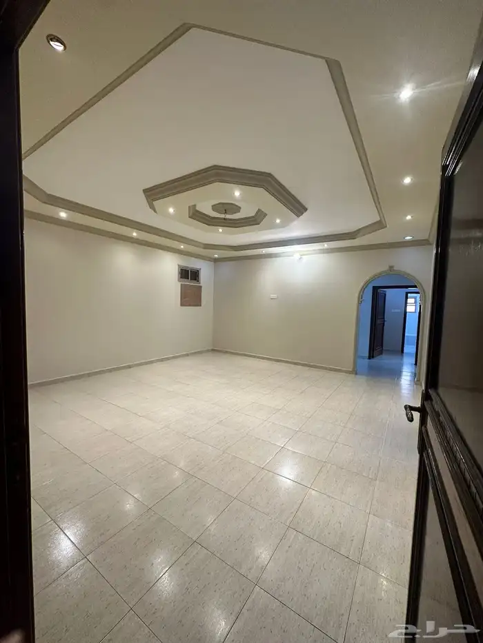 شقة 6 غرف للإيجار(البحيرات) 9