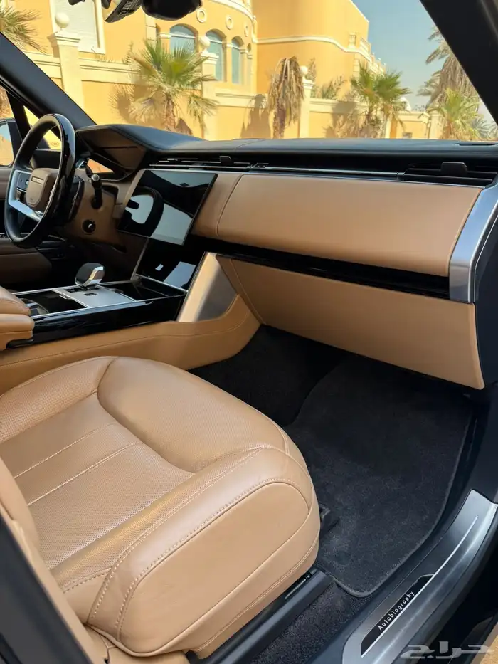 رنج روفر2024 اوتوباقرافي ناغي 18