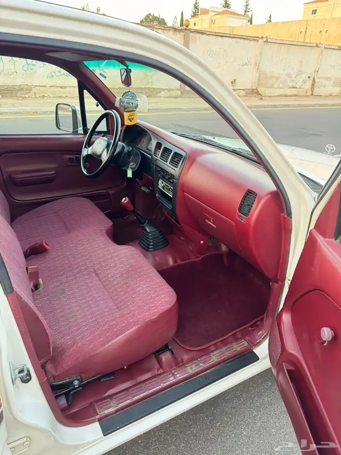 هايلوكس شبه جديد ( مخزن ) 17